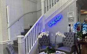 The Hotel Redland